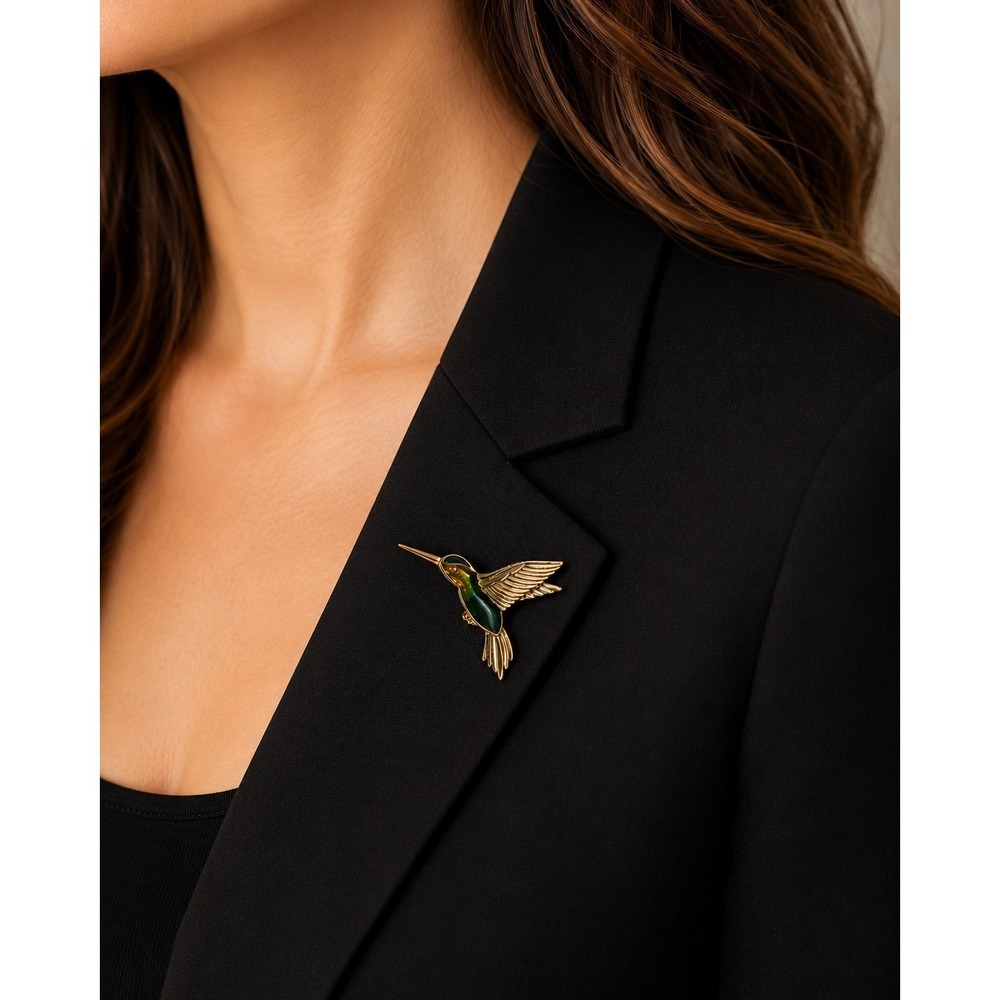 Vintage Hummingbird Brooch with Enamel Detailing DANECRAFT